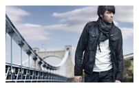 在线轰炸机电话软件